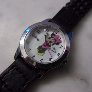 Disney Quartz MINNIE MOUSE Watch on New Woven Leather Band; Working, Newer Battery