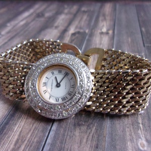 SALE!!! Exquisite Quartz Ladies&#39; Wristwatch Good Working Condition