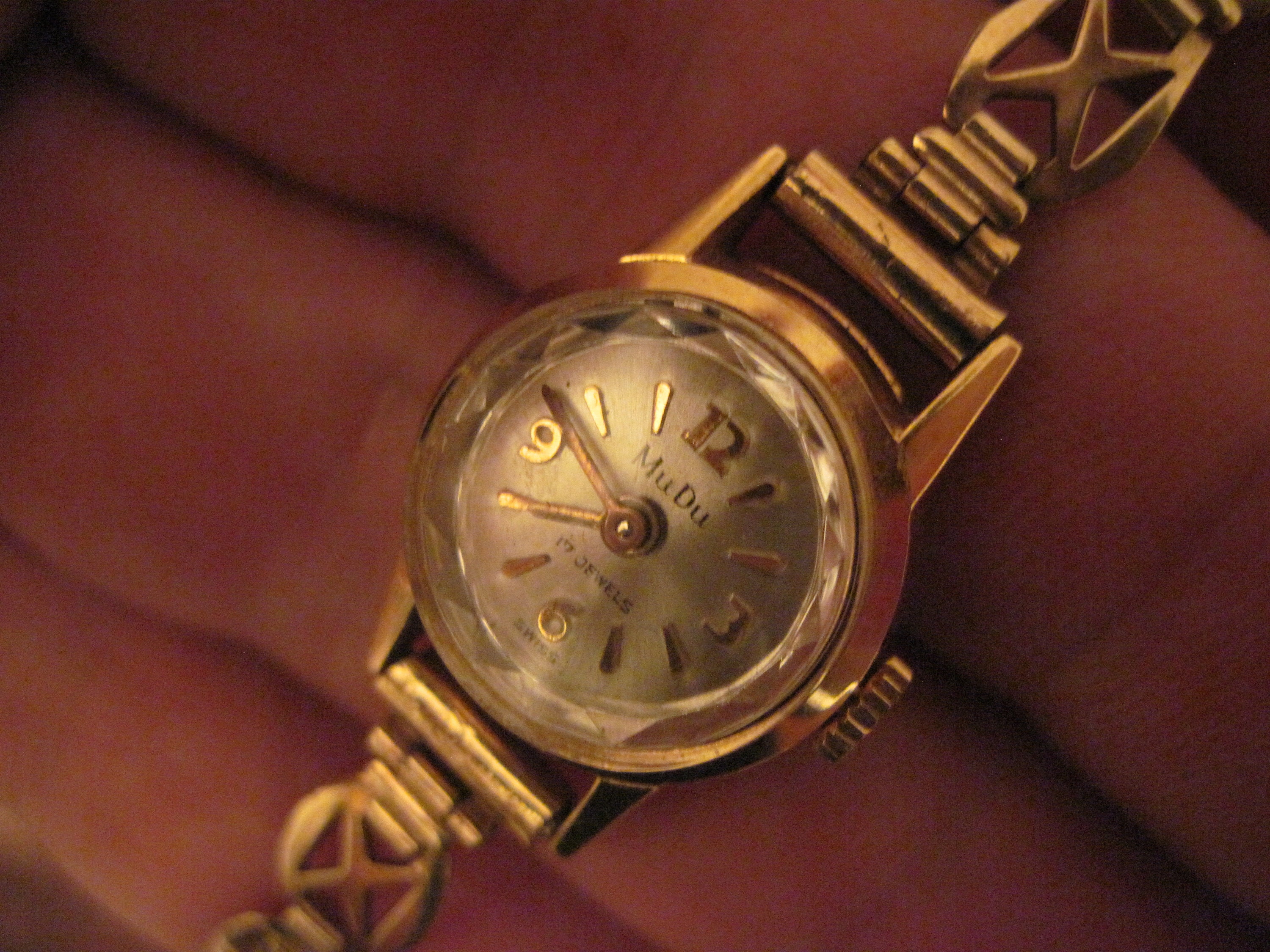 SALE Vintage Mudu Solid 18k Yellow Gold Ladies Watch With 9K Solid