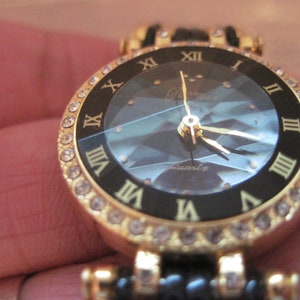PARMEX Two-toned Quartz Ladies' Wristwatch with Beautiful Faceted Lens Good Working Condition