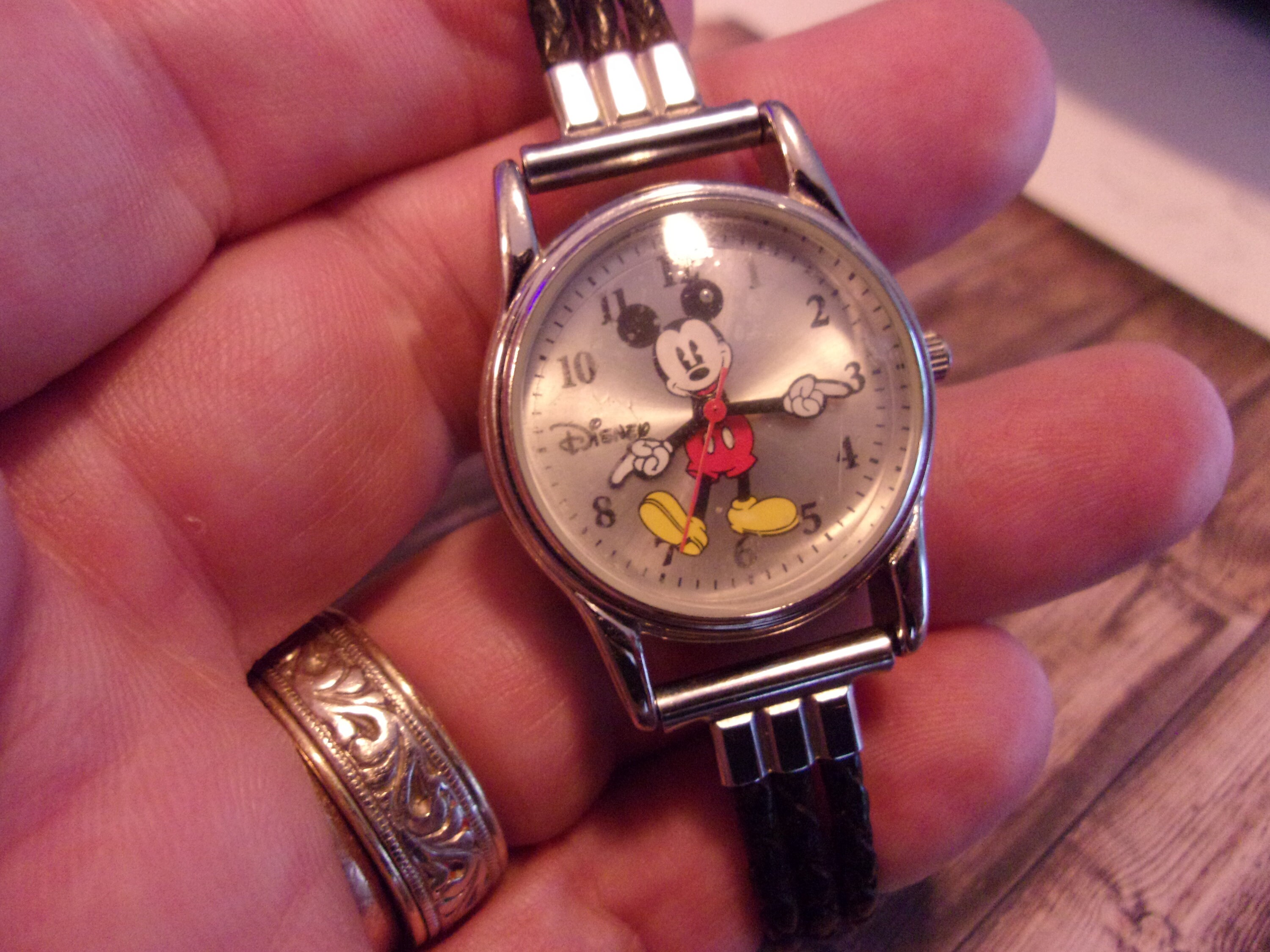 Working Disney Quartz Mickey Mouse Watch on Special Vintage  display picture 2