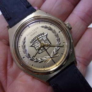 Rare Vintage Gold-plated ACCUTRON CADILLAC Quartz Watch, Newer
