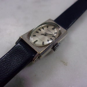Vintage TISSOT Manual Ladies&#39; Wristwatch Good Working Condition, New Blue Leather Band