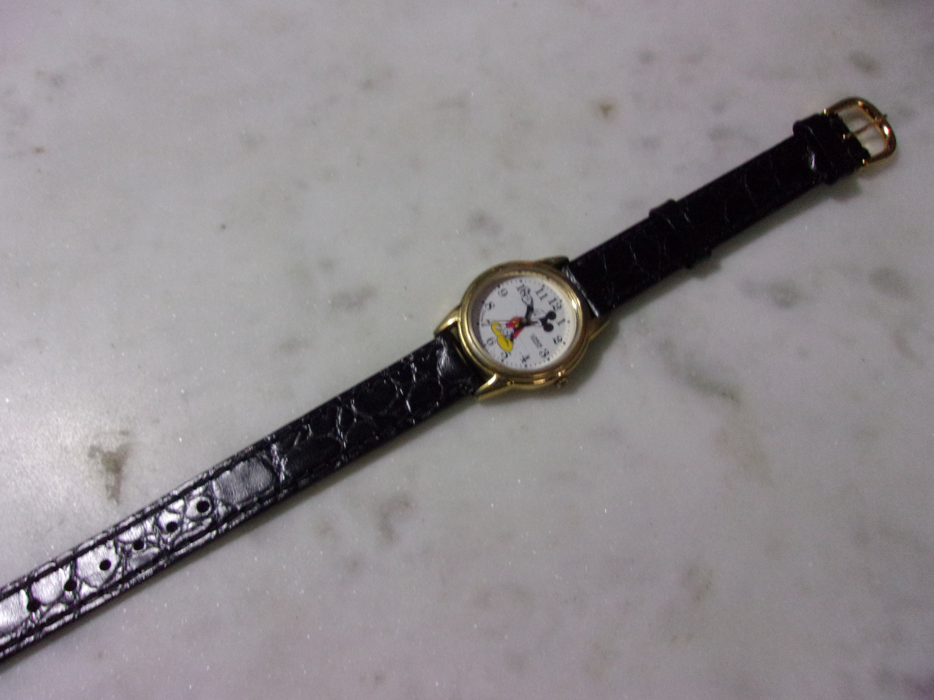 Working Disney Lorus Quartz MICKEY MOUSE Watch on New  display picture 2