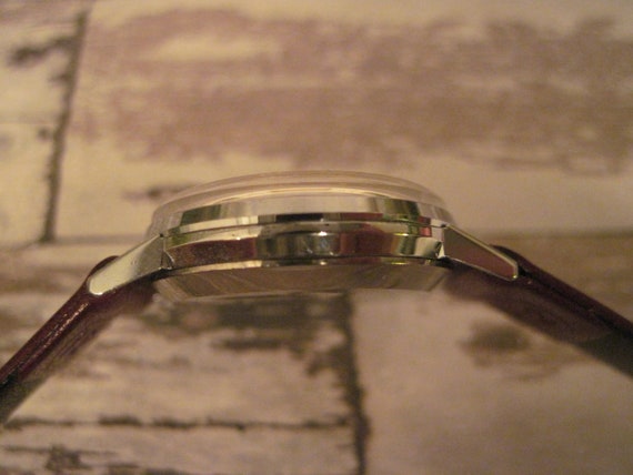 Vintage HELBROS Stainless Steel Manual Ladies' Wr… - image 3