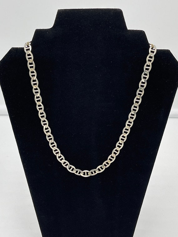 Beautiful sterling silver chain  necklace