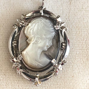 Vintage , Sterling silver ,Mother of pearl cameo pin and earrings set in original box Gordon Jewellers Diamond Merchants Toronto image 1