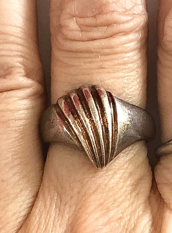 ONE Vintage Sterling silver Ring Size 8 , - image 4