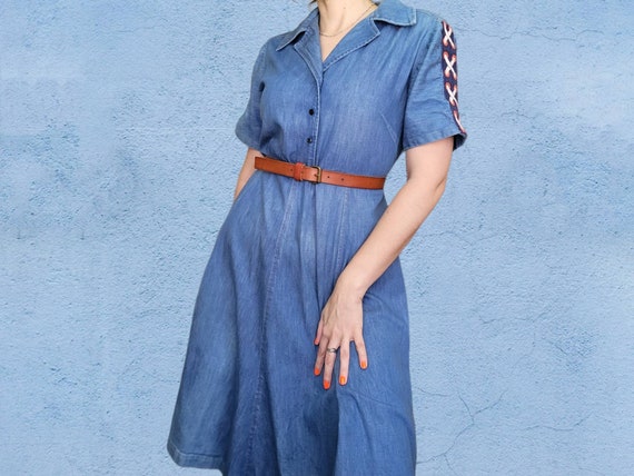 hippie denim dress Belted Button-Up Tiered Denim Midi Dress Small