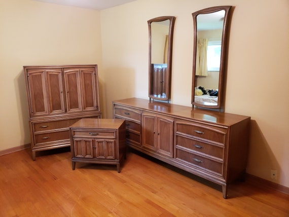 Mid Century Thomasville Bedroom Set