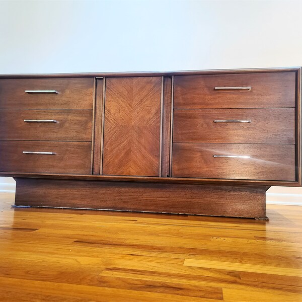 Mid Century Lane Dresser / Credenza