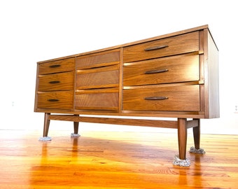 Mid Century Kroehler Triple Dresser / Credenza