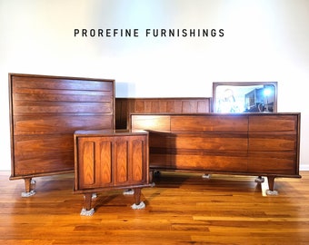 Mid Century American of Martinsville Five Piece Bedroom Set