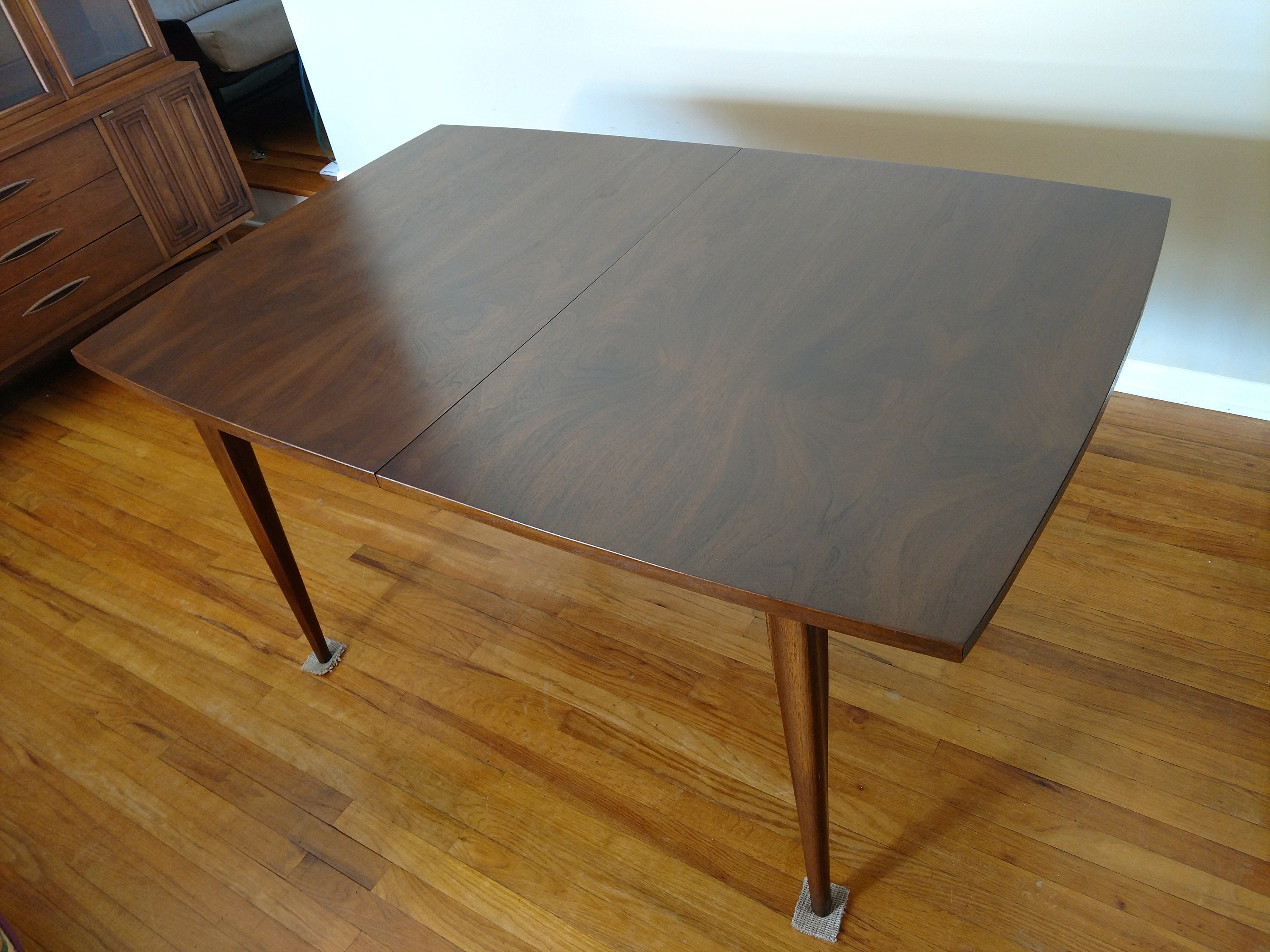 Sold Mid Century Broyhill Saga Dining Table 50