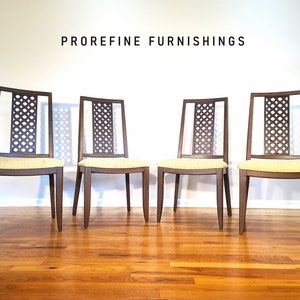 Mid Century Unagusta Set of Four Dining Chairs