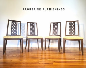 Mid Century Unagusta Set of Four Dining Chairs