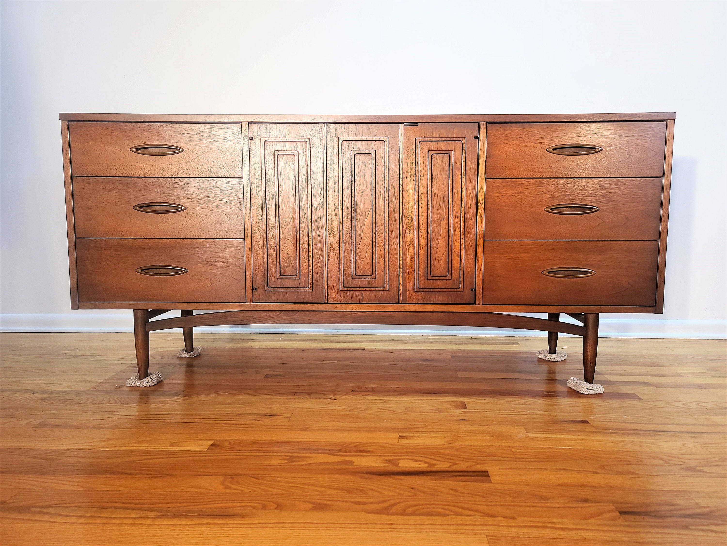 Broyhill sculptra dresser deals