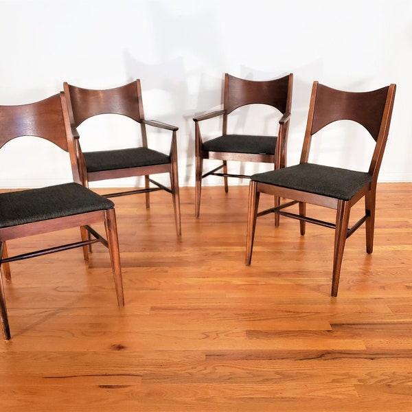 Mid Century Broyhill Saga Set of Four Dining Chairs