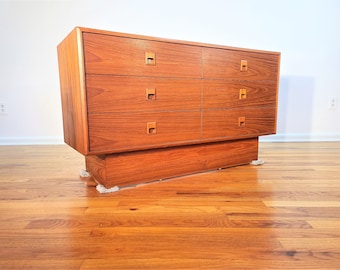 Mid Century RS Associates Teak Dresser / Credenza