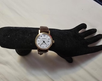 Vintage Bucherer Gold-filled 17 Jewels Automatic Ladies  display picture 1