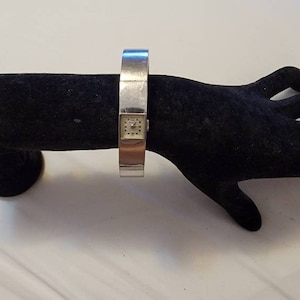 Vintage Benrus 10K White Gold Filled Adjustable Band Manual Wind Ladies Watch