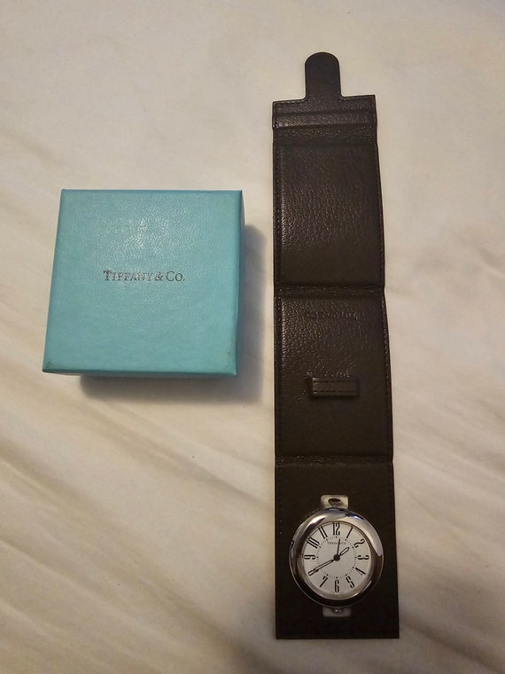 希少なティファニーのステンレススチール製アラーム付きクォーツ