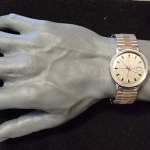 Vintage Timex Stainless Steel Cross Line Dial Automatic Men&#39;s Watch
