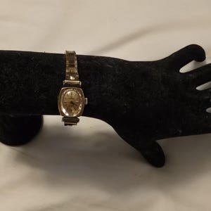 Vintage Omega De Ville 511.281 Gold Plated 17 Jewel Cal 485 Manual Wind Ladies Watch