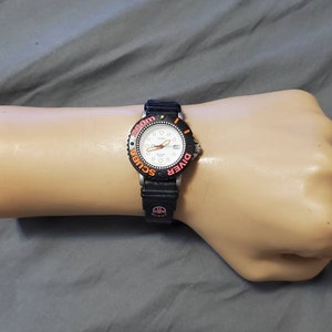 Vintage Seiko 3E35-002C Mid-Size Diver Scuba Quartz Men&#39;s Watch