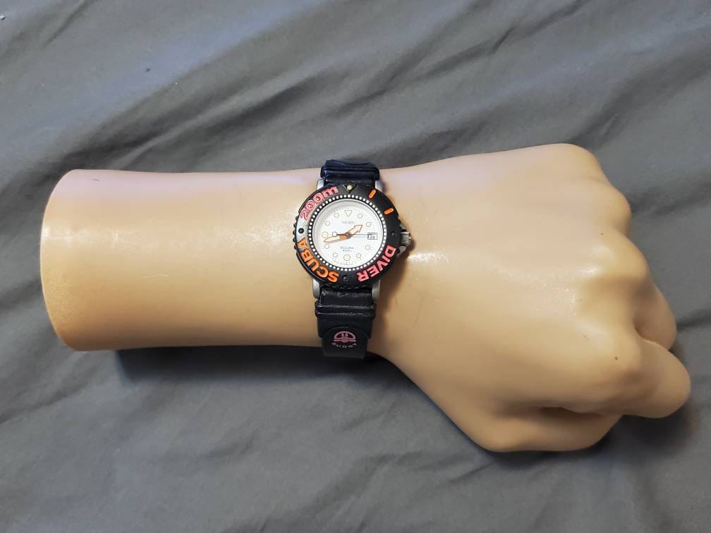 Vintage Seiko 3E35-002C Mid-size Diver Scuba Quartz Men's Watch - Etsy