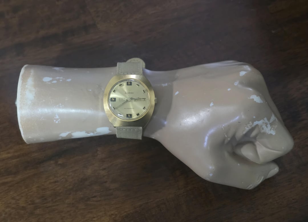 Rare Vintage Zodiac SST 36000 Gold Plated Automatic Day/date Men's