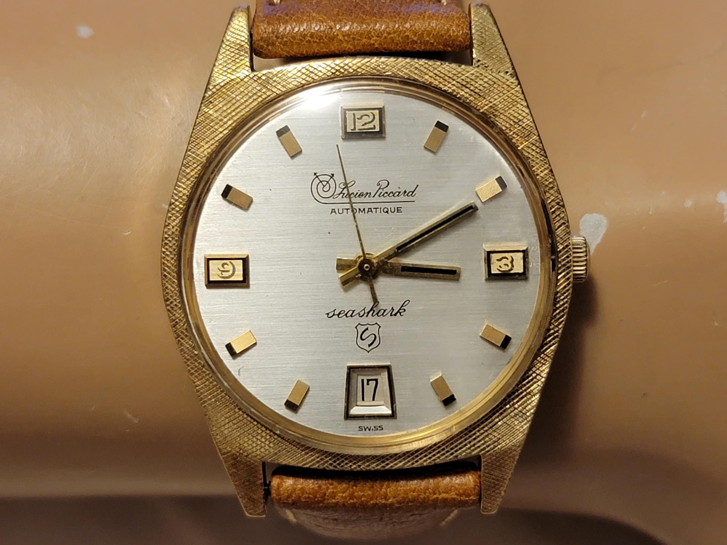 Vintage Lucien Piccard Seashark Gold Plated Swiss-made  display picture 3