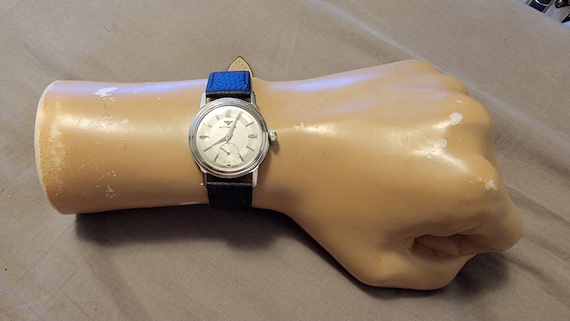 Wittnauer White Dial Roman Numeral SS Swiss Quartz Dress Watch Small Face Used s-l400.jpg main image 2