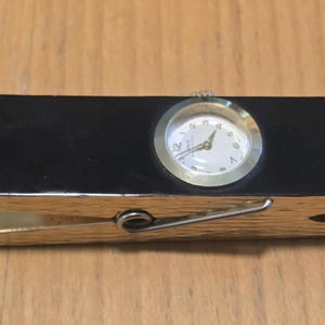 Rare Vintage Oris Anti-shock Swiss Made Manual Wind Clothing Pin Clock Note Holder