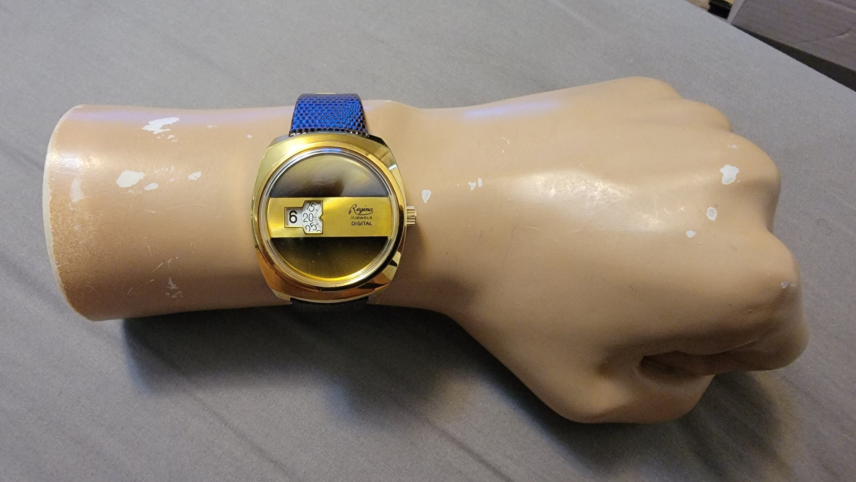 Rare Vintage Regina Gold Plated Digital Jump Hour Manual Wind