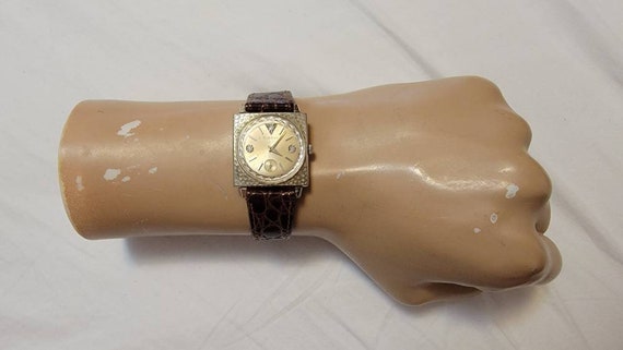 Rare Vintage Bulova 10K Gold Plated Diamonds Manu… - image 1