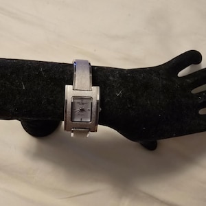 Vintage Jules Jurgensen 7204 Sparkly Brushed Silver Finished Quartz Ladies Watch