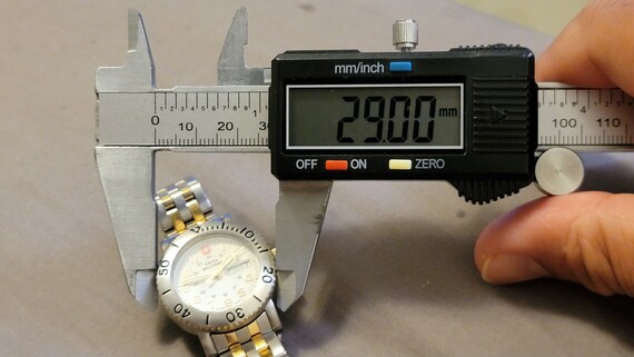 OROLOGIO SUBACQUEO MILITARE Svizzero Da Uomo 200 M Inox. Vintage EUR 18 - Foto 11