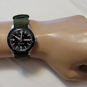 Rare Vintage Lucerne (1st Gen) Stainless Steel Diver Day/Date Manual Wind Men&#39;s Watch