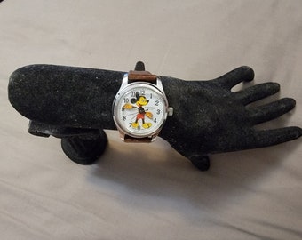 ディズニー ブラッドリー ゼンマイ式 うなずくヘッド ミッキー