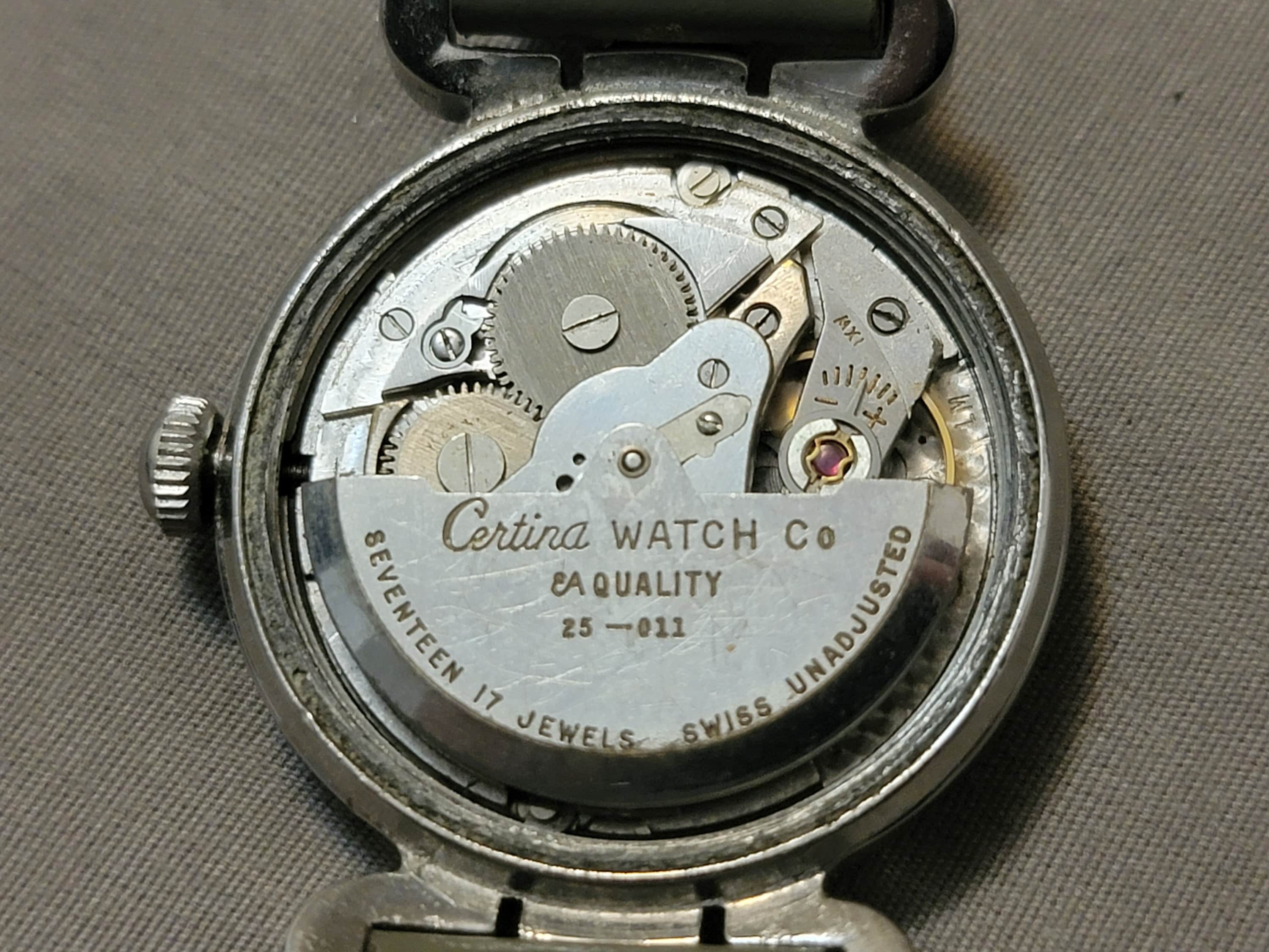 希少なヴィンテージ サーチナ EA ステンレススチール スイス製