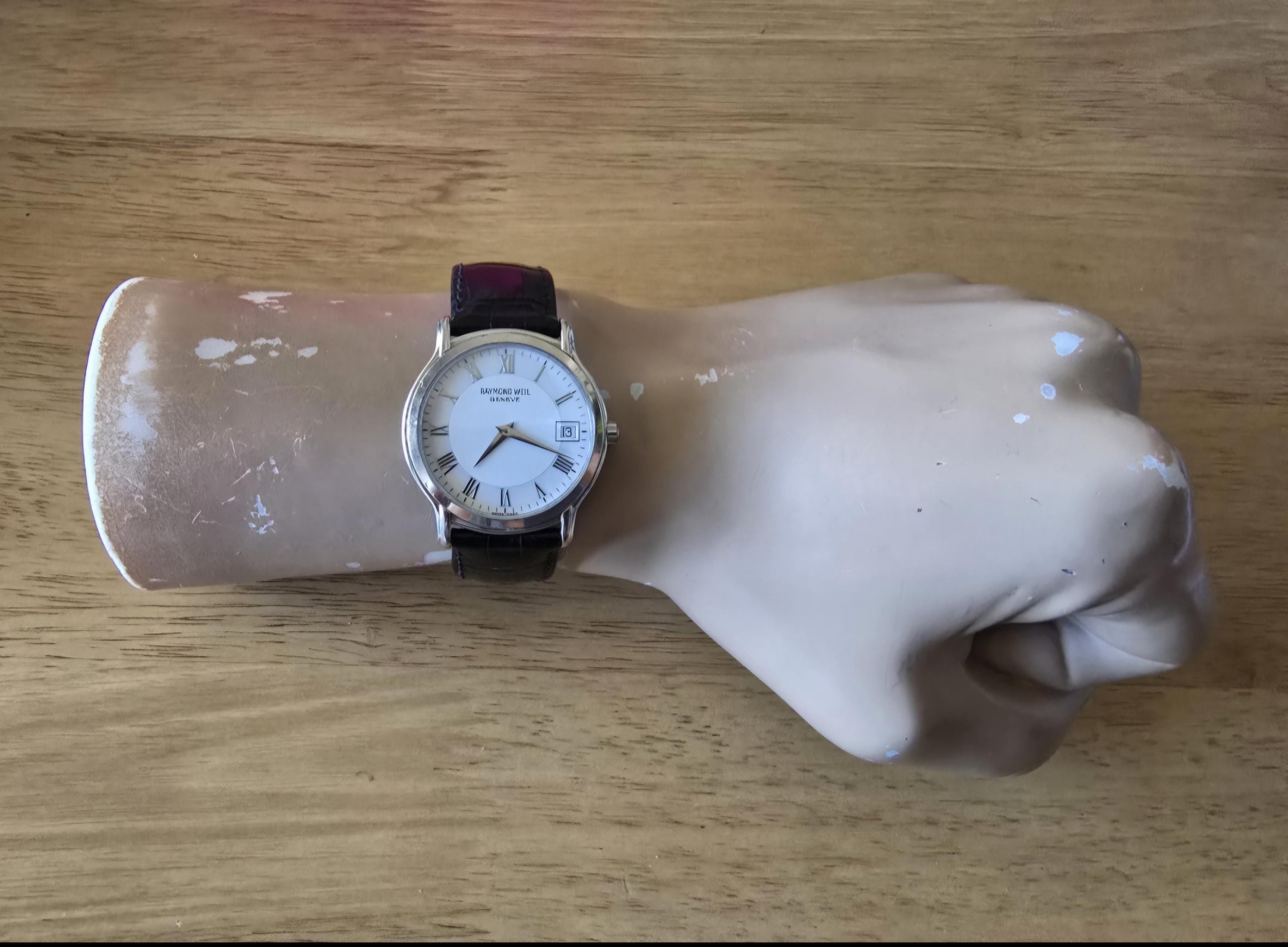 あ*様 RAYMOND WEIL 腕時計 9155 ホワイトダイヤル電池交換済。 Mens Raymond Weil Geneve 18K Gold Electroplated Dress Watch 9155
