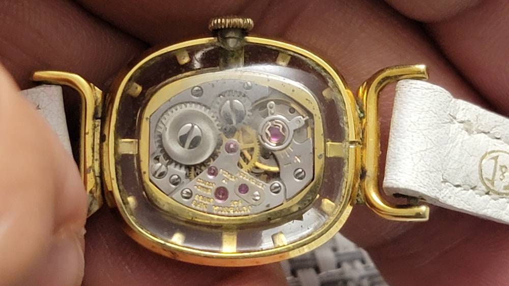 希少なヴィンテージ Juvenia ミステリー ホワイト スケルトン ダイヤル