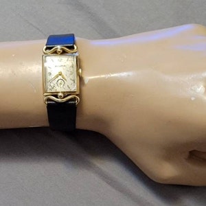 Rare Vintage Bulova Wilshire 10K RGP Mustache Lugs Rectangular Manual Wind Men&#39;s Watch