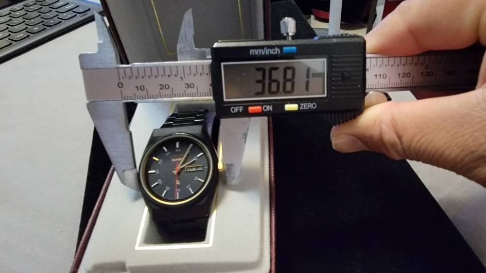 Rare Vintage Citizen CQ Black Pvd Ref. 3801-891171 Quartz