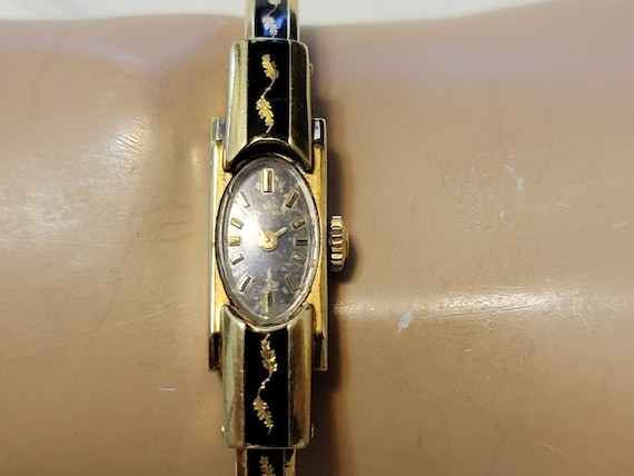 Vintage Bucherer Rectangular Gold Filled Leaf Design Manual Wind