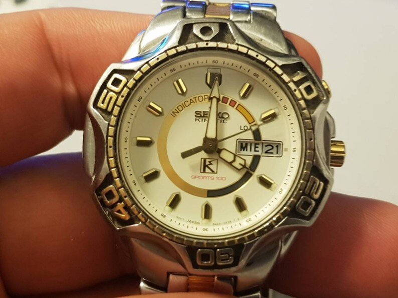 seiko kinetic sports 100 indicator