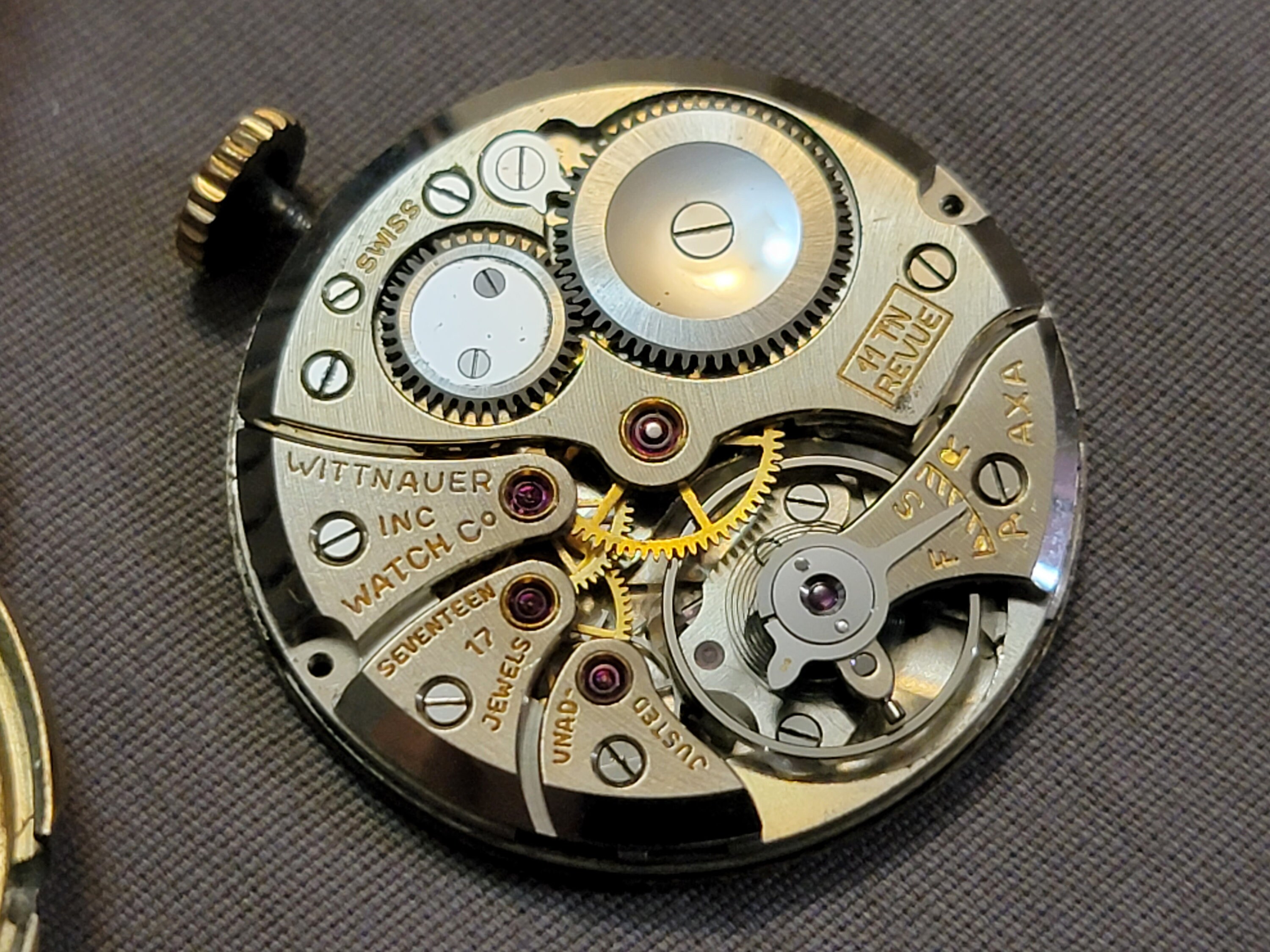 Vintage Longines-Wittnauer Revue 10K Gold Filked Cal.11TN