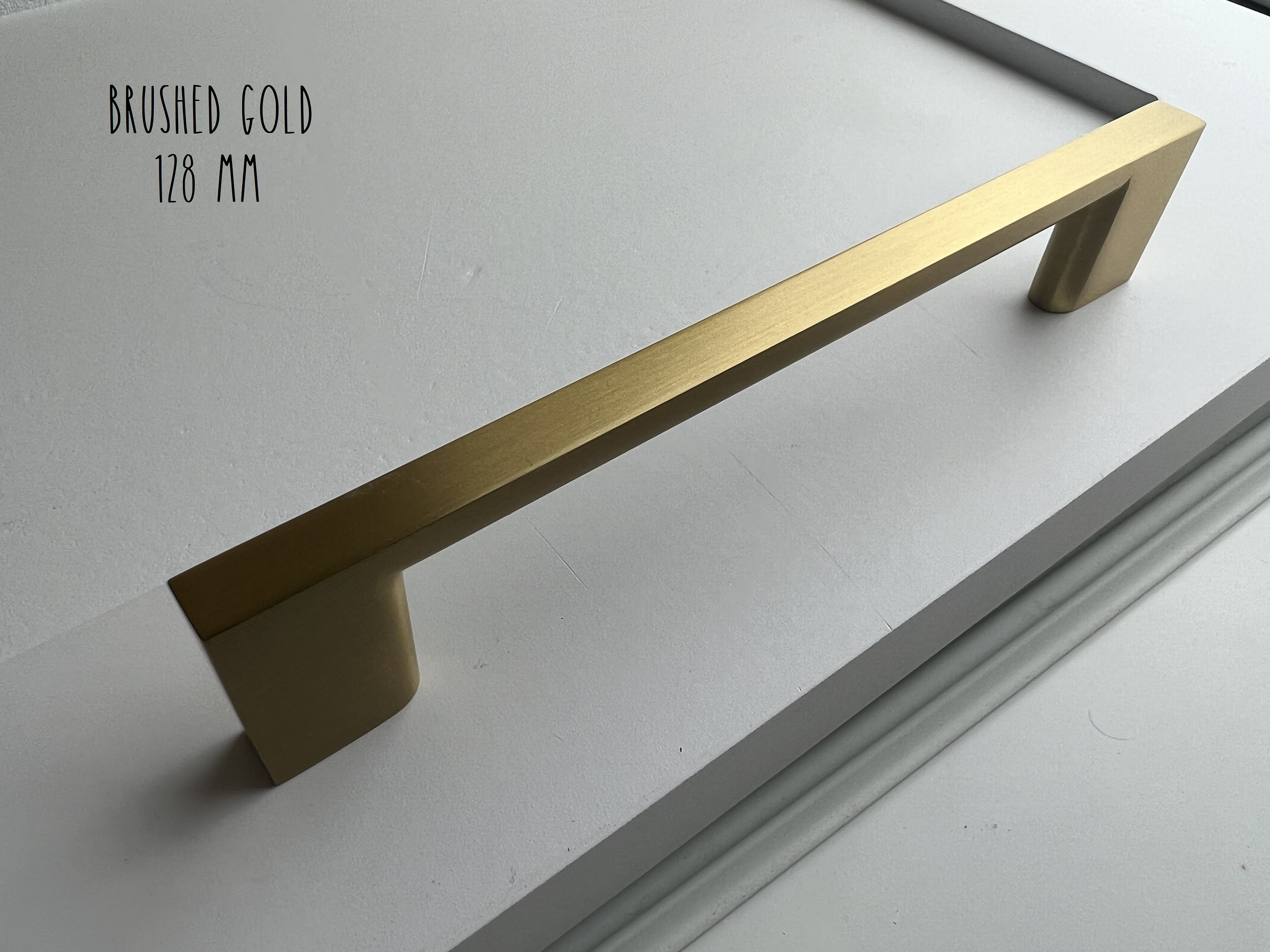 Hardware Pulls & Knobs Refresh Sutton Pulls 8 Finishes Furniture Hardware Modern Kitchen