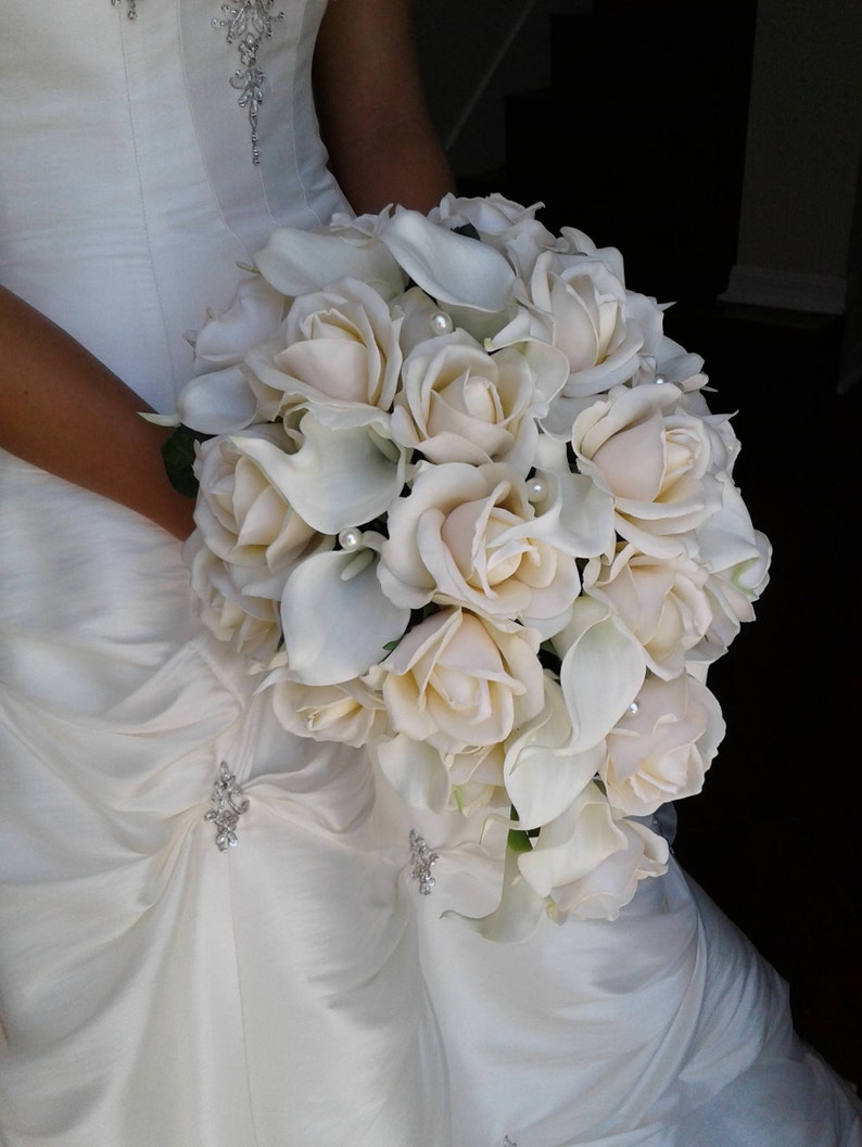 Calla Lily Teardrop Bouquet